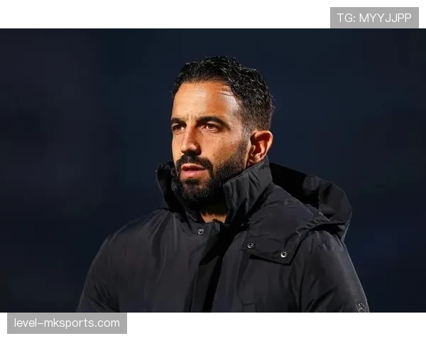 恩佐·费尔南德斯家里冰箱贴全是训练计划，连牛奶保质期都按心率区间标